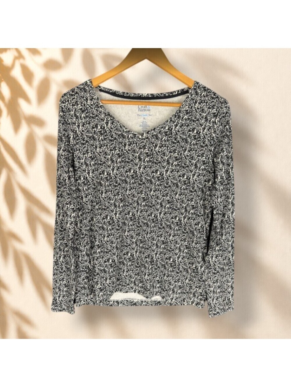 Croft & Barrow T-Shirt Women PS Petite Black Floral Classic Tee Cotton V-Neck